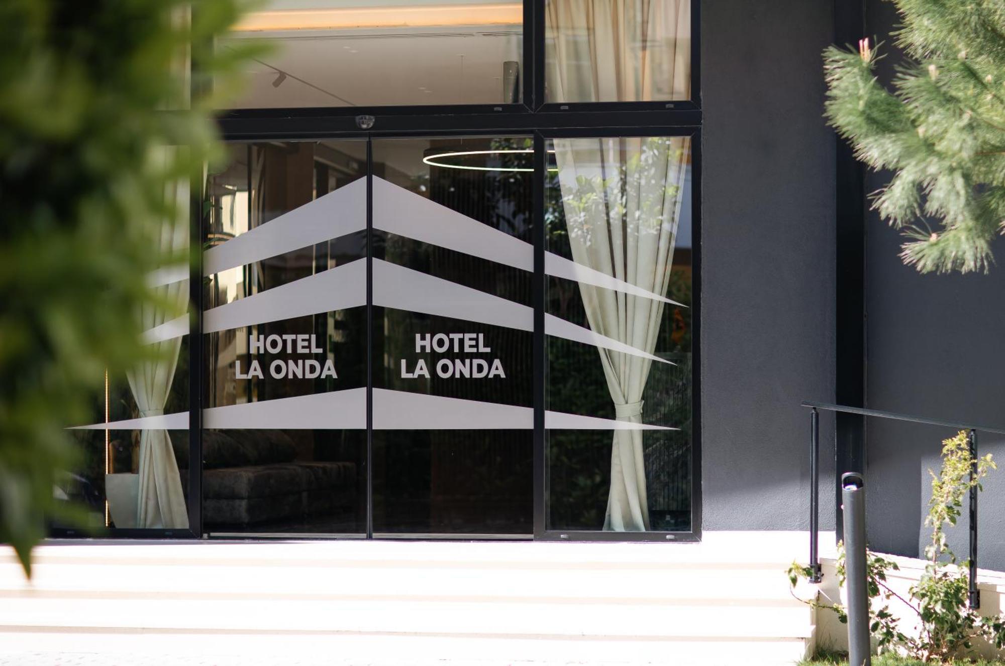 La Onda Hotel Durrës Extérieur photo