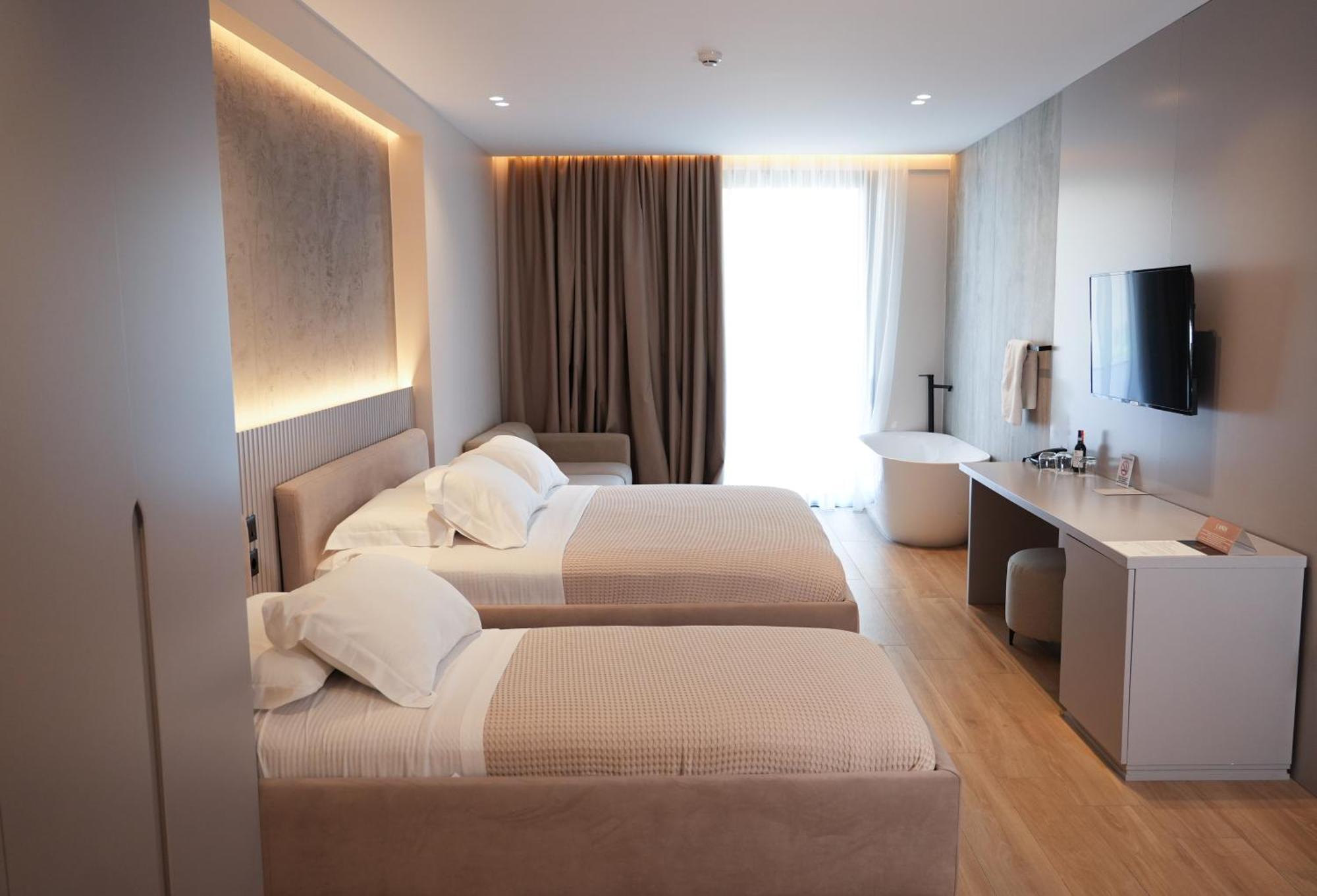 La Onda Hotel Durrës Extérieur photo