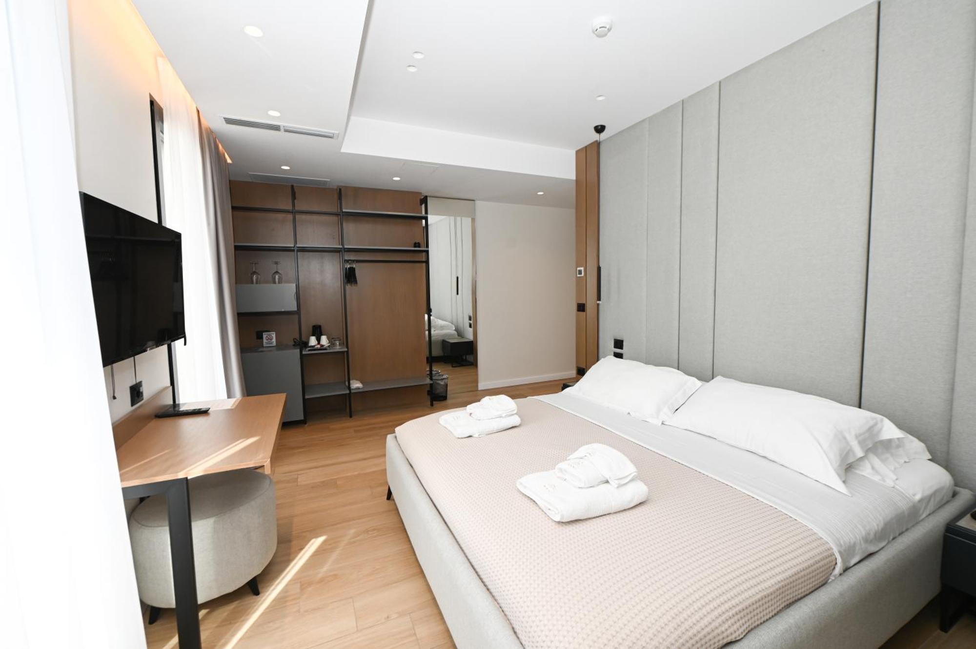 La Onda Hotel Durrës Extérieur photo